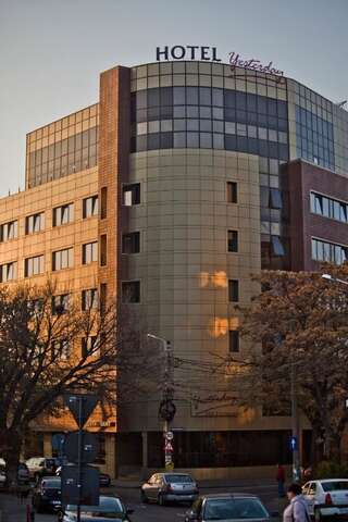 Отель Hotel Yesterday Бухарест-0